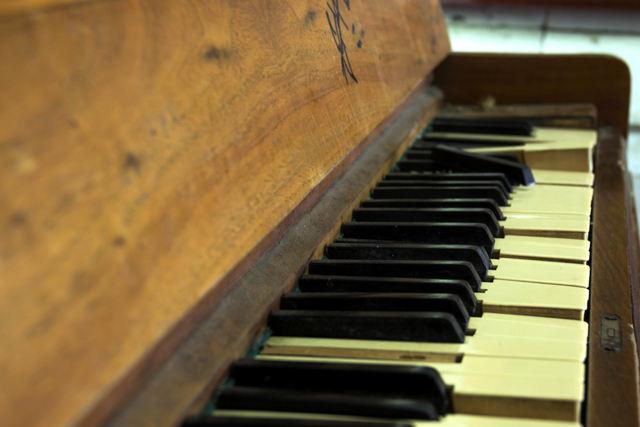 解体工事の際にピアノはどう処分する？廃棄費用相場やおすすめの処分方法なども解説