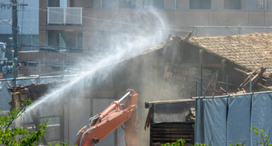 解体工事の粉塵トラブルは避けられる？粉塵トラブルを防止する方法も紹介！